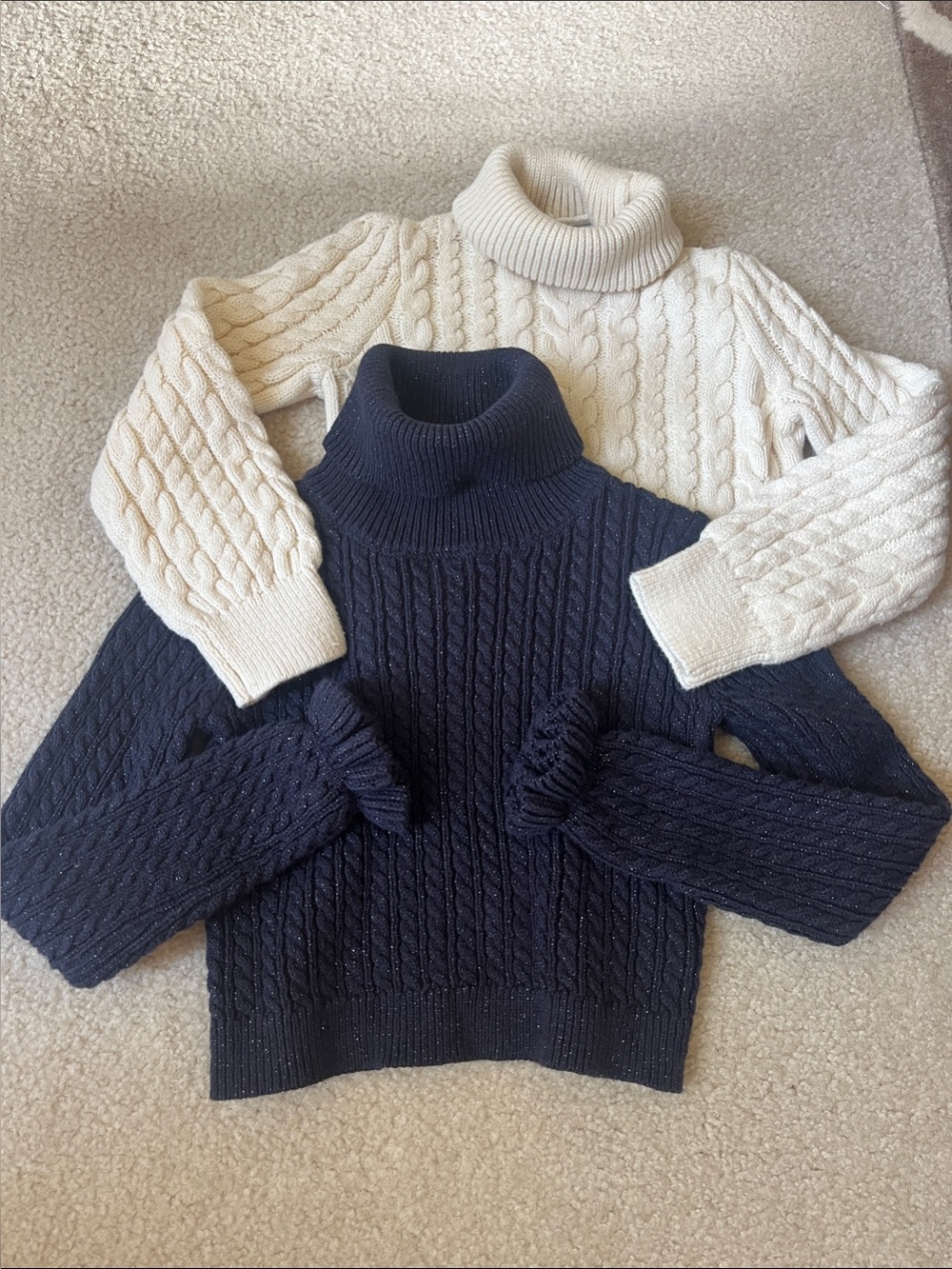 Girls 5/6 Max Studio Cupcakes Cashmere Lot of 2 Cable Knit Sweaters Cream & Navy
